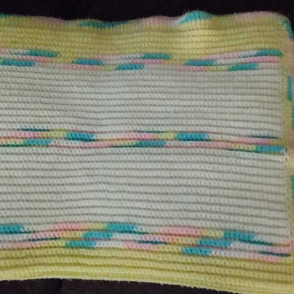 Vintage crochet baby blanket. Never used. - Picture 2 of 3